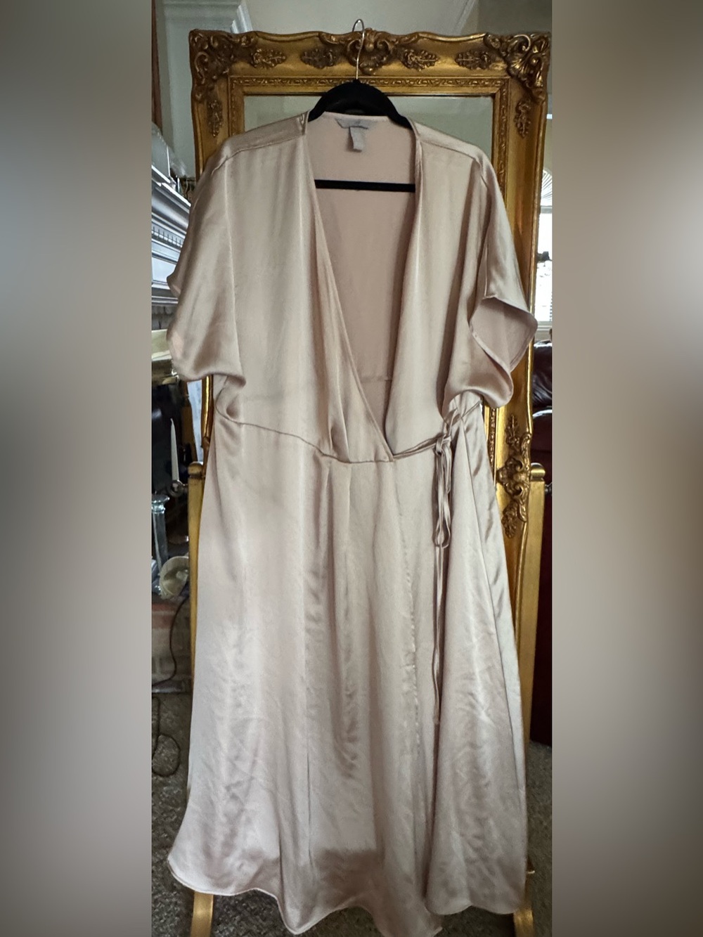 H&M Silky Wrap Dress - Cream